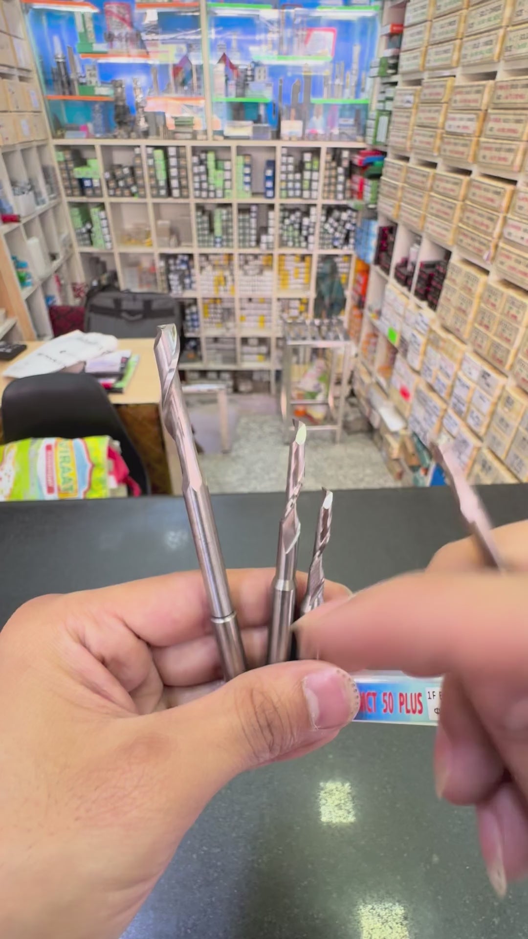 midland-media-c1571f7069ea9fdcc57e4792-video | Long-Neck HSS Single-Flute End Mill for PVC and Acrylic product video
