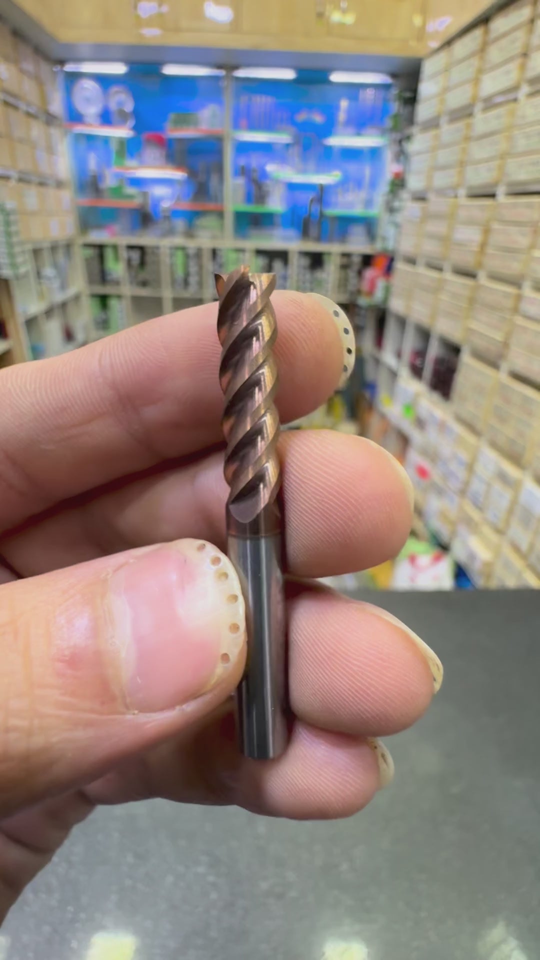 midland-media-0a59fdddeb2e97331bc2fdab-video | Carbide End Mill 55 HRC — UPTX 0518 Standard Series product video